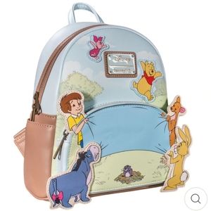 Loungefly Winnie the Pooh mini backpack ❤